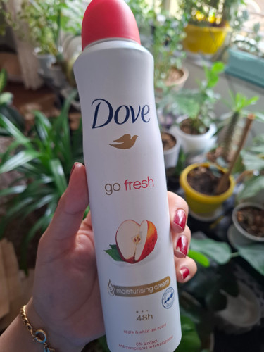 اسپری ضدتعریق داوو رایحه سیب